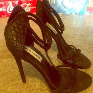 Steve Madden Black Strappy Suede Heels Size 9